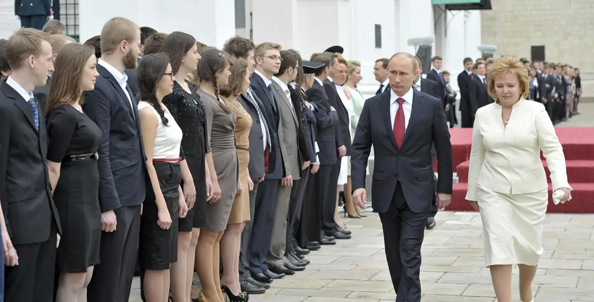 معلومات غريبة عن الرئيس الروسي فلاديمير بوتين وأسرته!