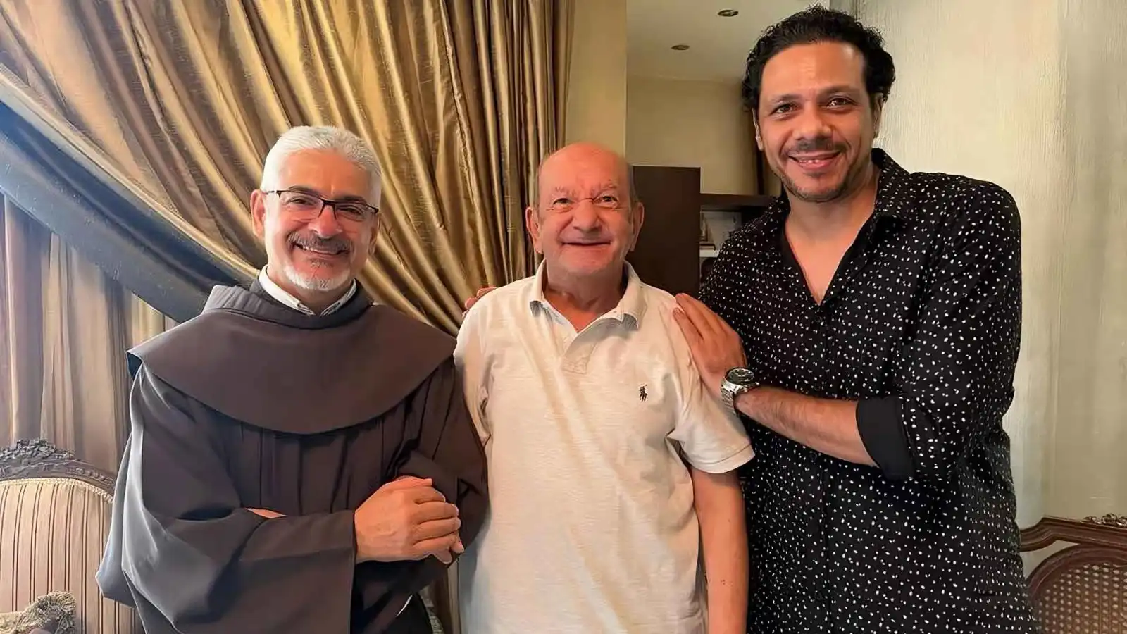 لطفي لبيب وحمزة العيلي والأب بطرس دانيال