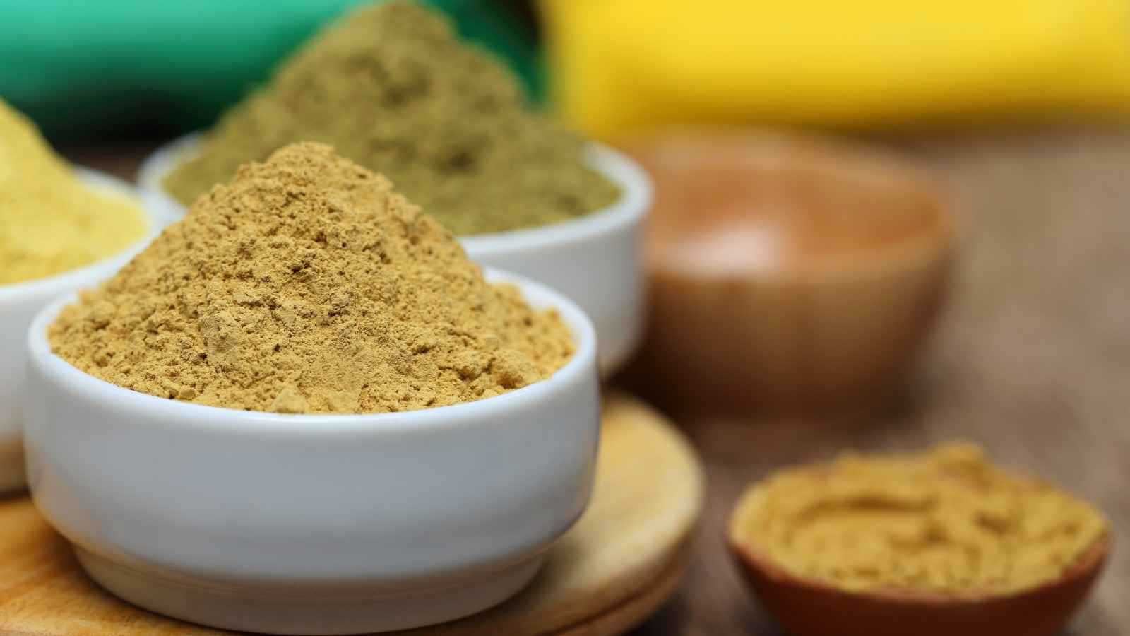 وصفة الحناء البيضاء لتبييض الجسم وترطيبه