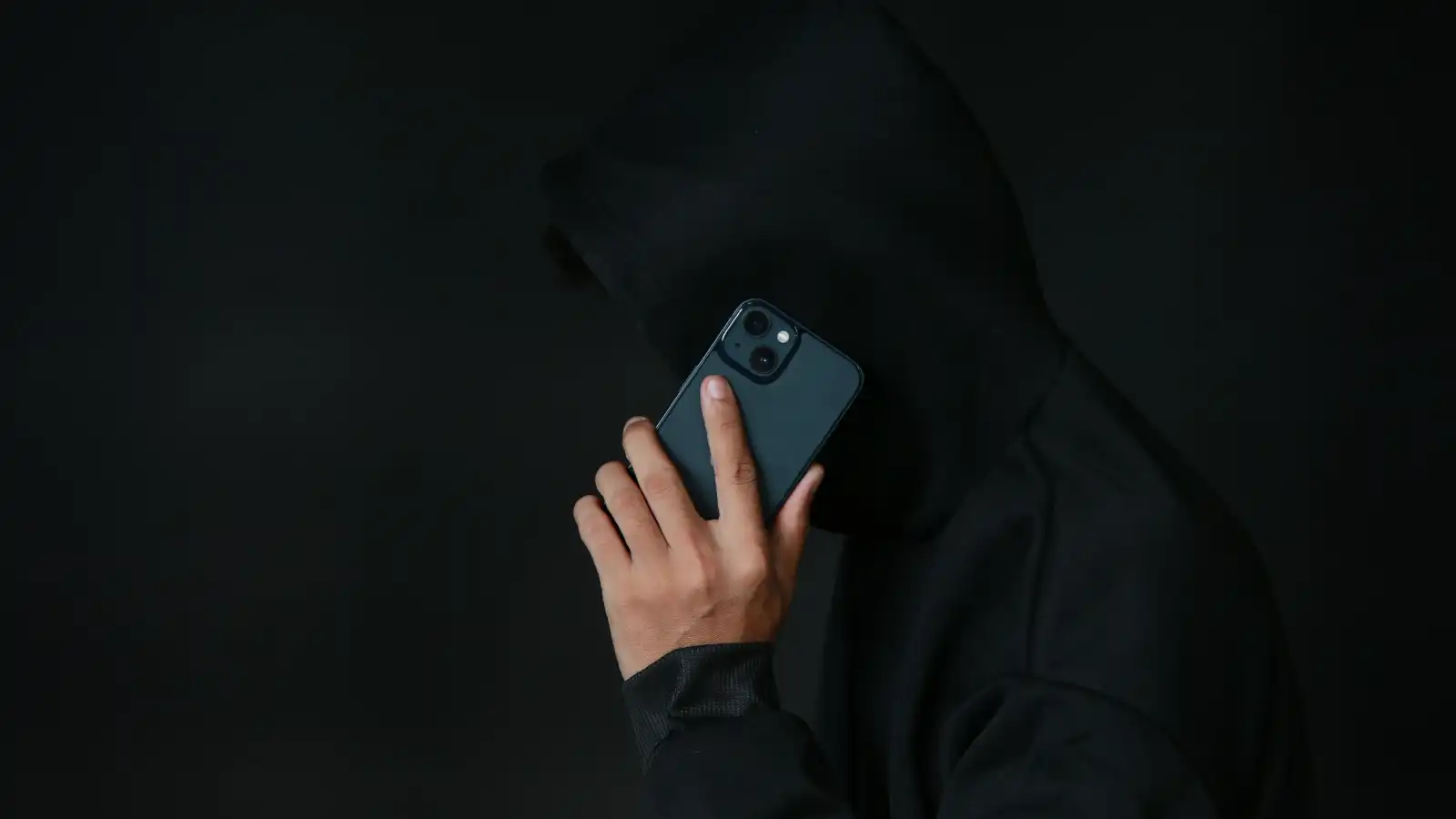 تنظيم الاتصالات يوجه تحذيرًا مهمًا للعملاء بشأن تحديث البيانات
