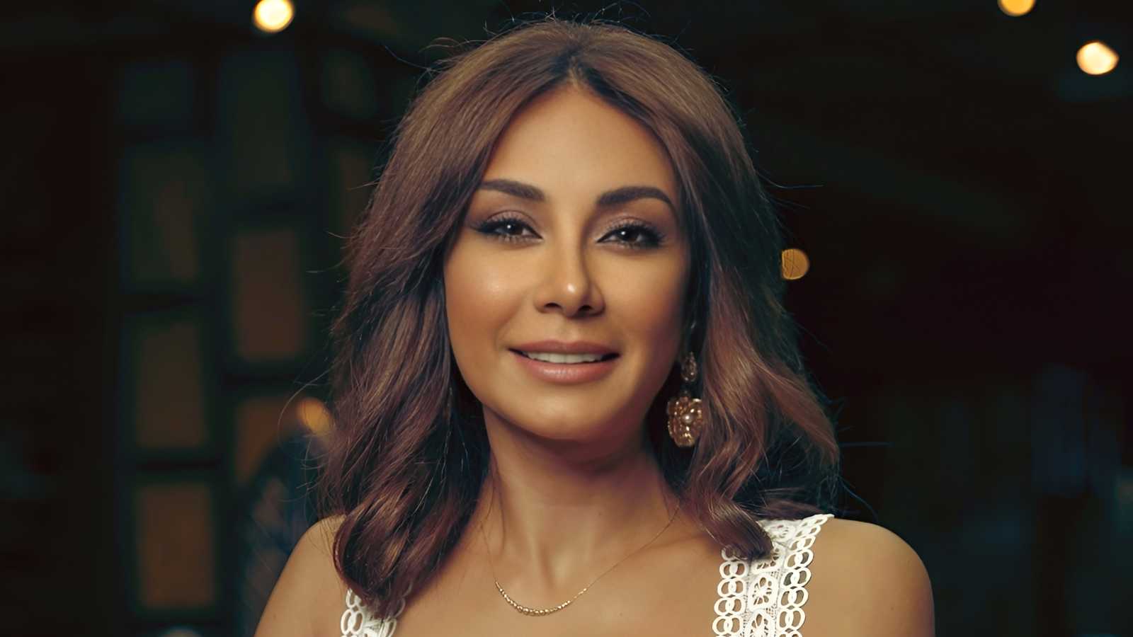 لقاء مؤثر بين شكران مرتجى وكاريس بشار (فيديو)