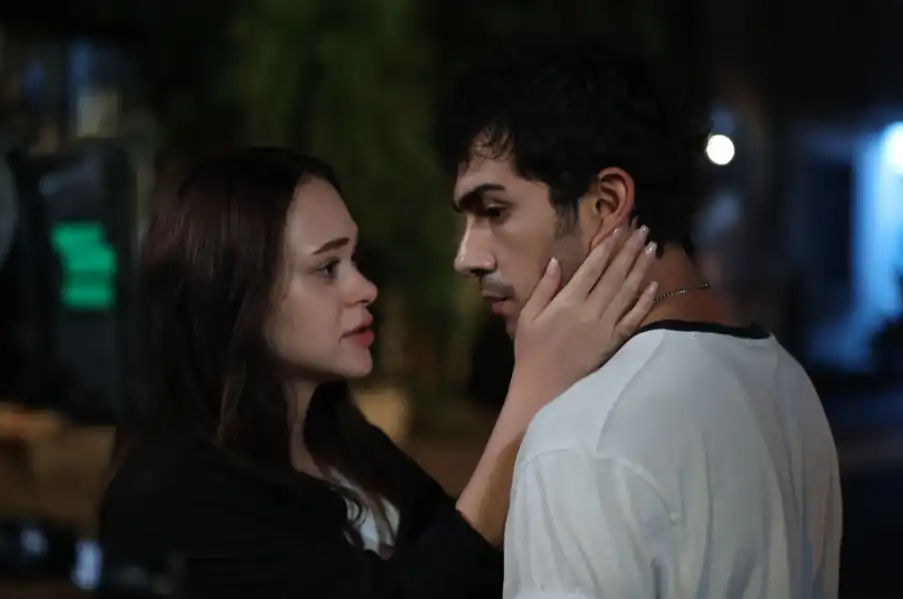 مسلسل إسطنبول رأسا على عقب الحلقة 8