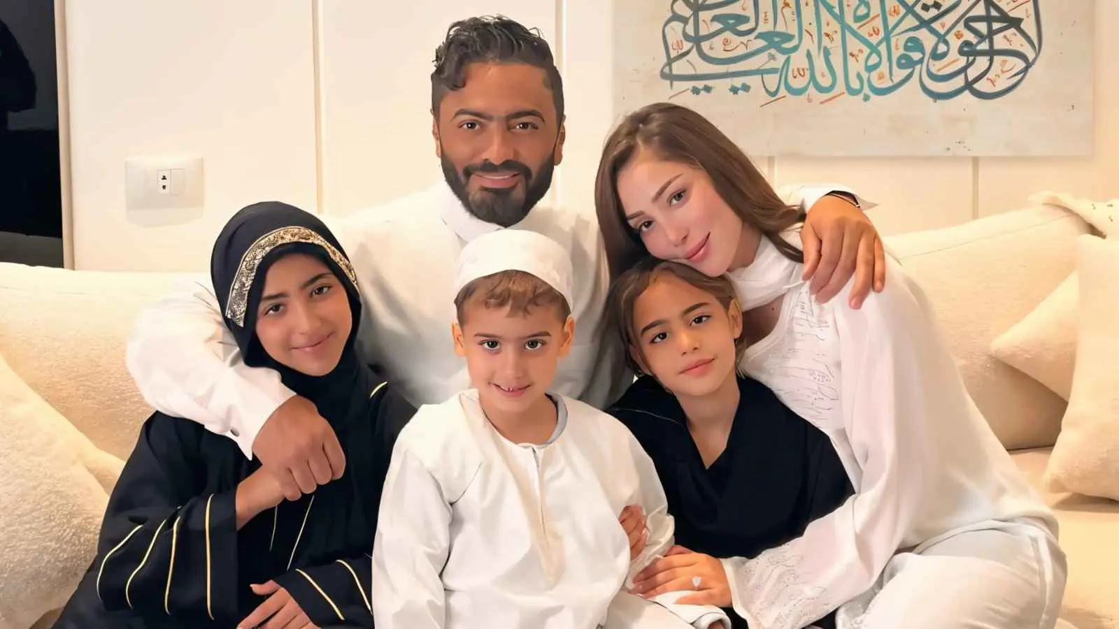 تامر حسني مع أبنائه
