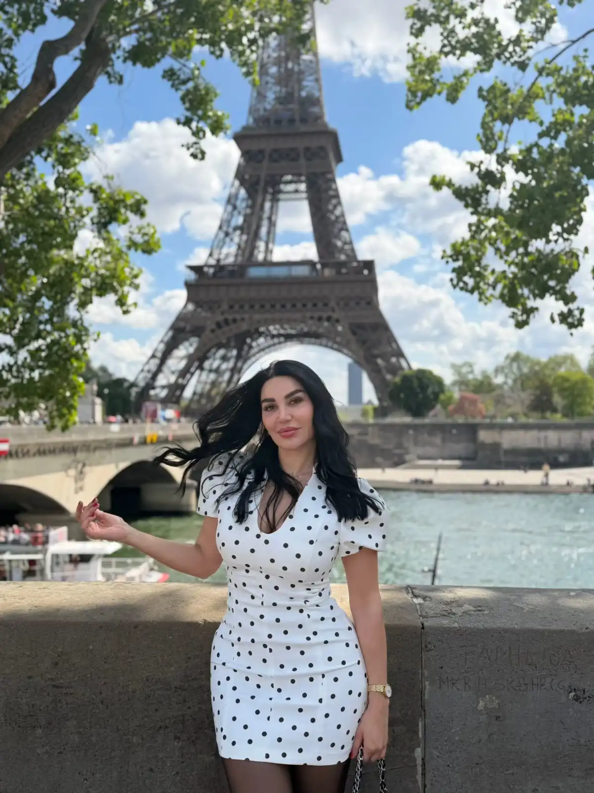 سارة نخلة