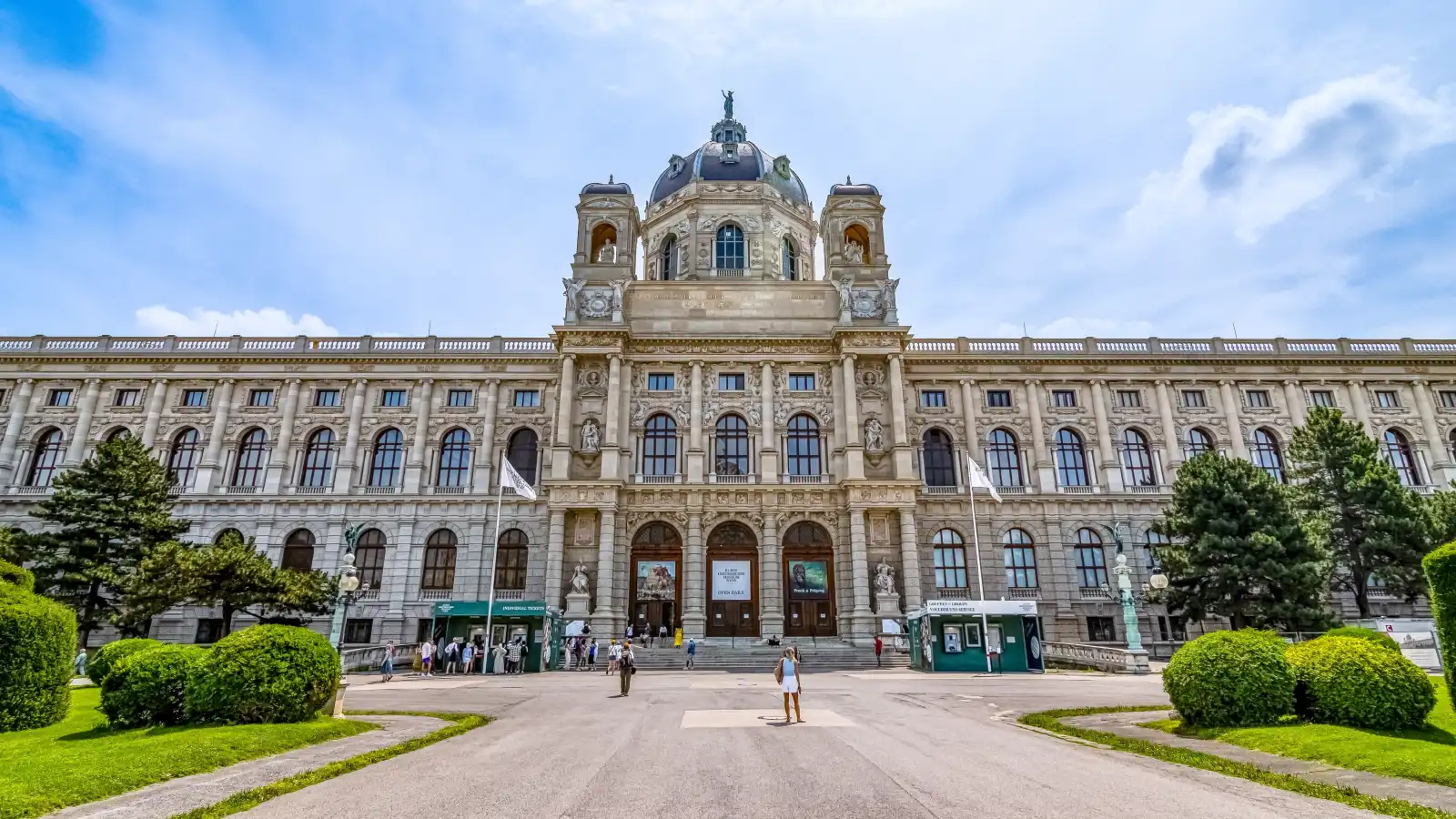 أشهر سرقات المتاحف والمجوهرات حول العالم