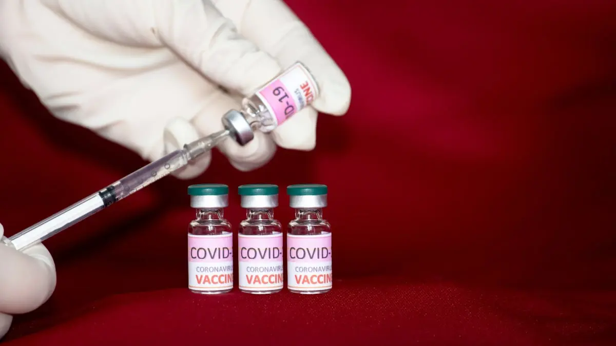 ما فائدة الجرعة الثالثة المعززة للقاحات كوفيد ـ 19.. وهل تعني عدم فعالية ما قبلها؟