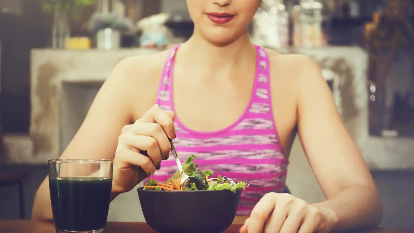 7 فواكه وخضروات قليلة الألياف مريحة للأمعاء والقولون