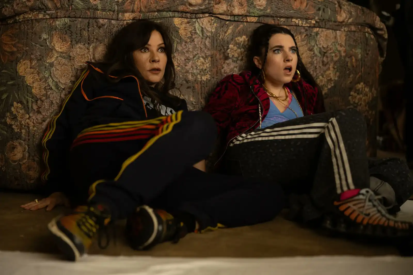 صور النظرة الأولى لمسلسل Kill Jackie بطولة كاثرين زيتا جونز
