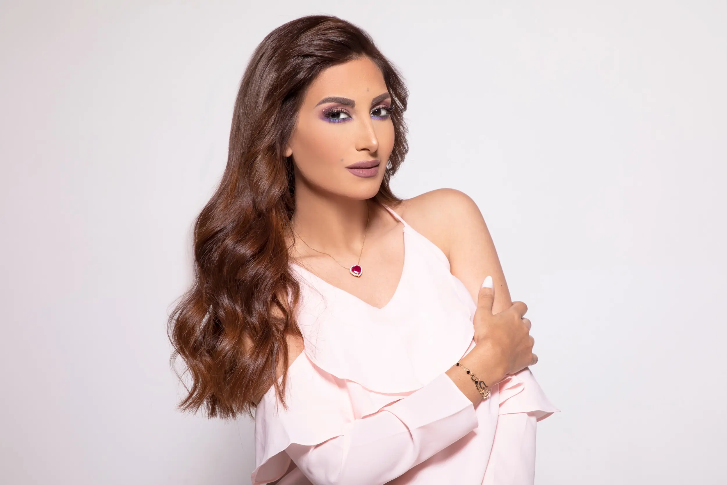 صورة الفنانة رويدا عطية