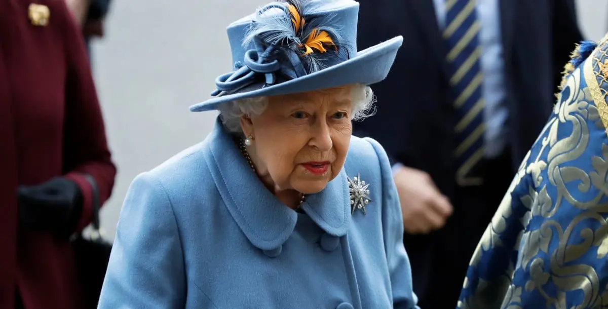 نقل الملكة إليزابيث من قصر باكينغهام وتحضيرها لبدء الحجر الصحي!