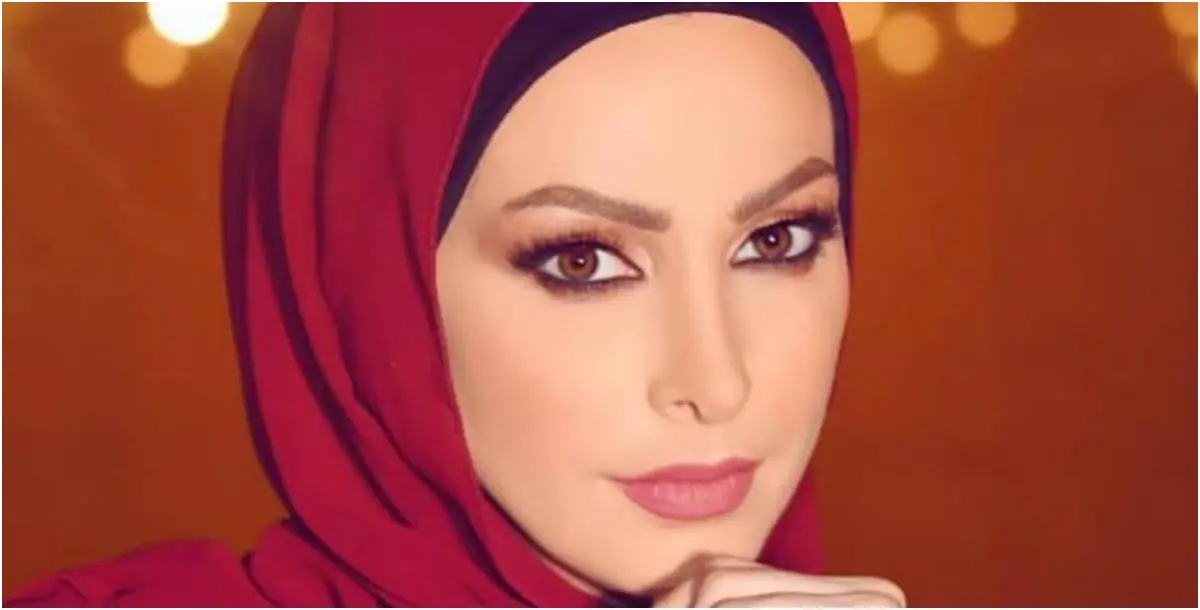 فيديو لأمل حجازي بملابس مكشوفة يحدث موجة غضب ضد قناة LBC اللبنانية!