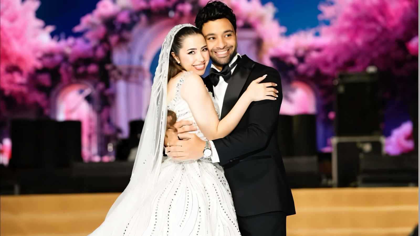 أحمد جمال وفرح الموجي يحتفلان بزفافهما (صور)