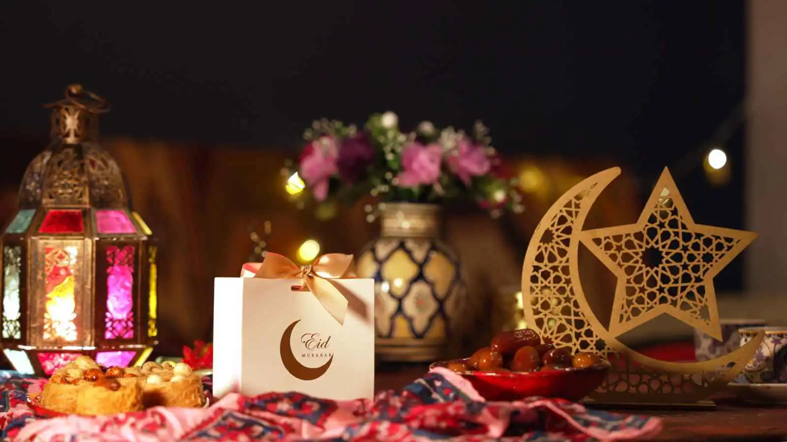 طرق مبتكرة لتزيين طاولة ضيافة عيد الفطر في منزلك