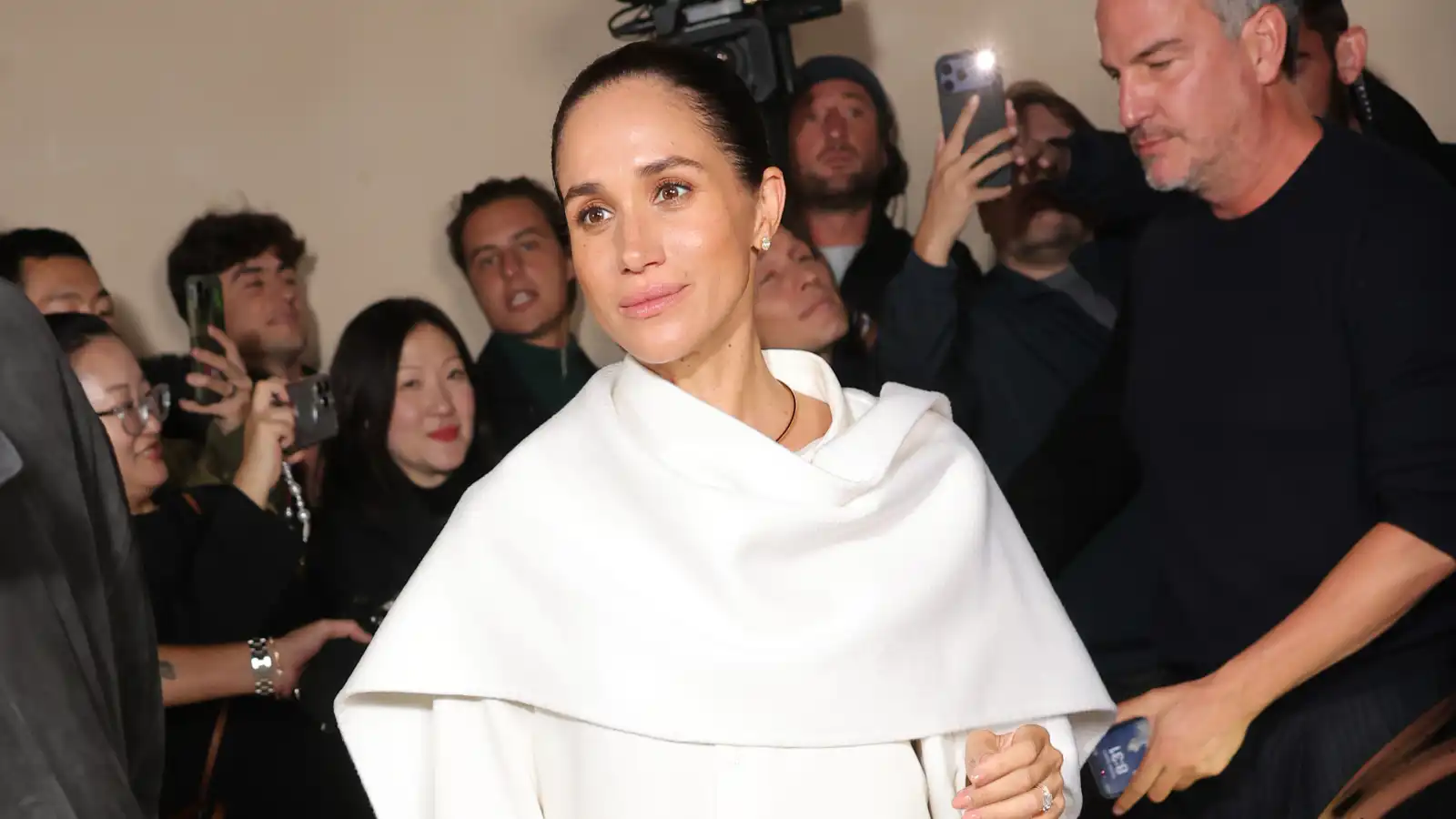 ميغان ماركل مفاجأة عرض Balenciaga في باريس