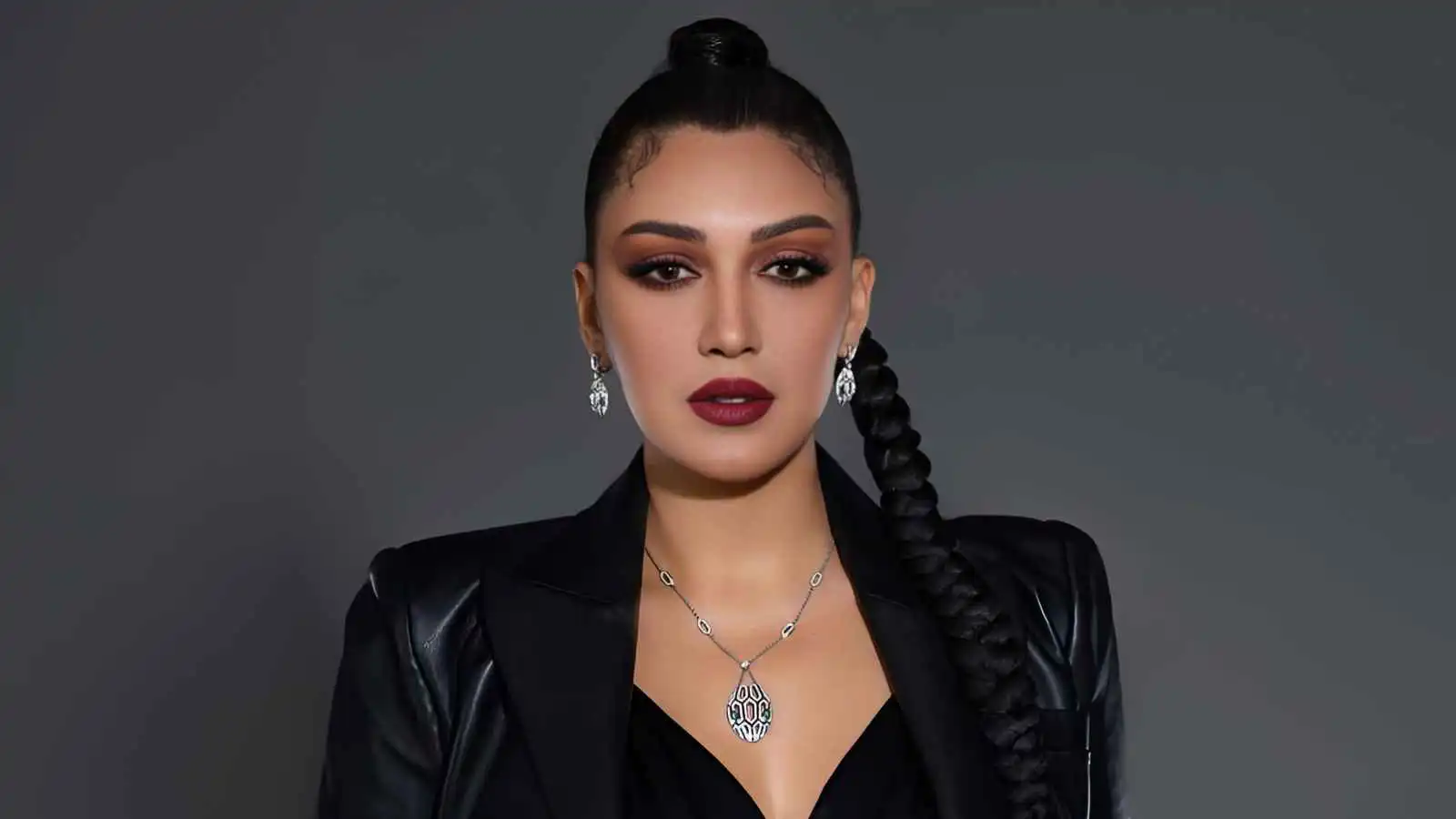 تفاصيل الألبوم السابع للفنانة أسماء لمنور