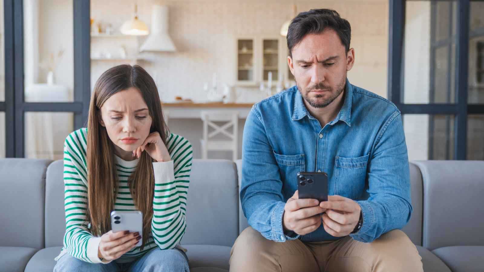 تأثير الأخبار اليومية في العلاقات الزوجية