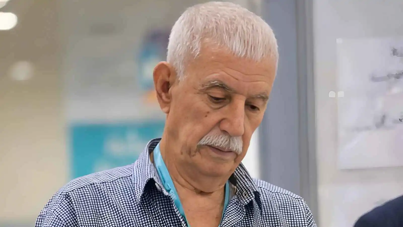 أبرز المعلومات عن الأديب العراقي عكاب الطاهر بعد وفاته