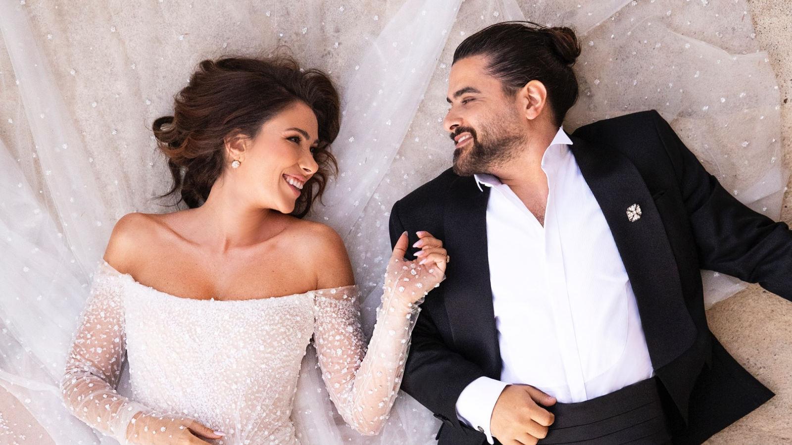 الفنانان ناصيف زيتون ودانييلا رحمة من حفل زفافهما