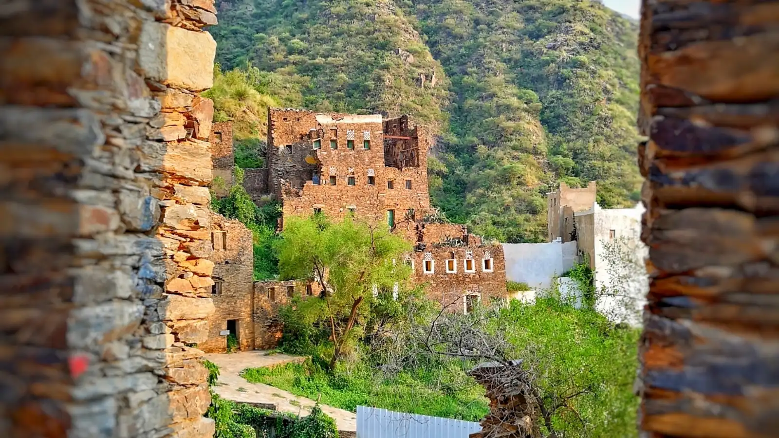 قرية السودة قرى سعودية تأسر الزوار بجمالها وتراثها