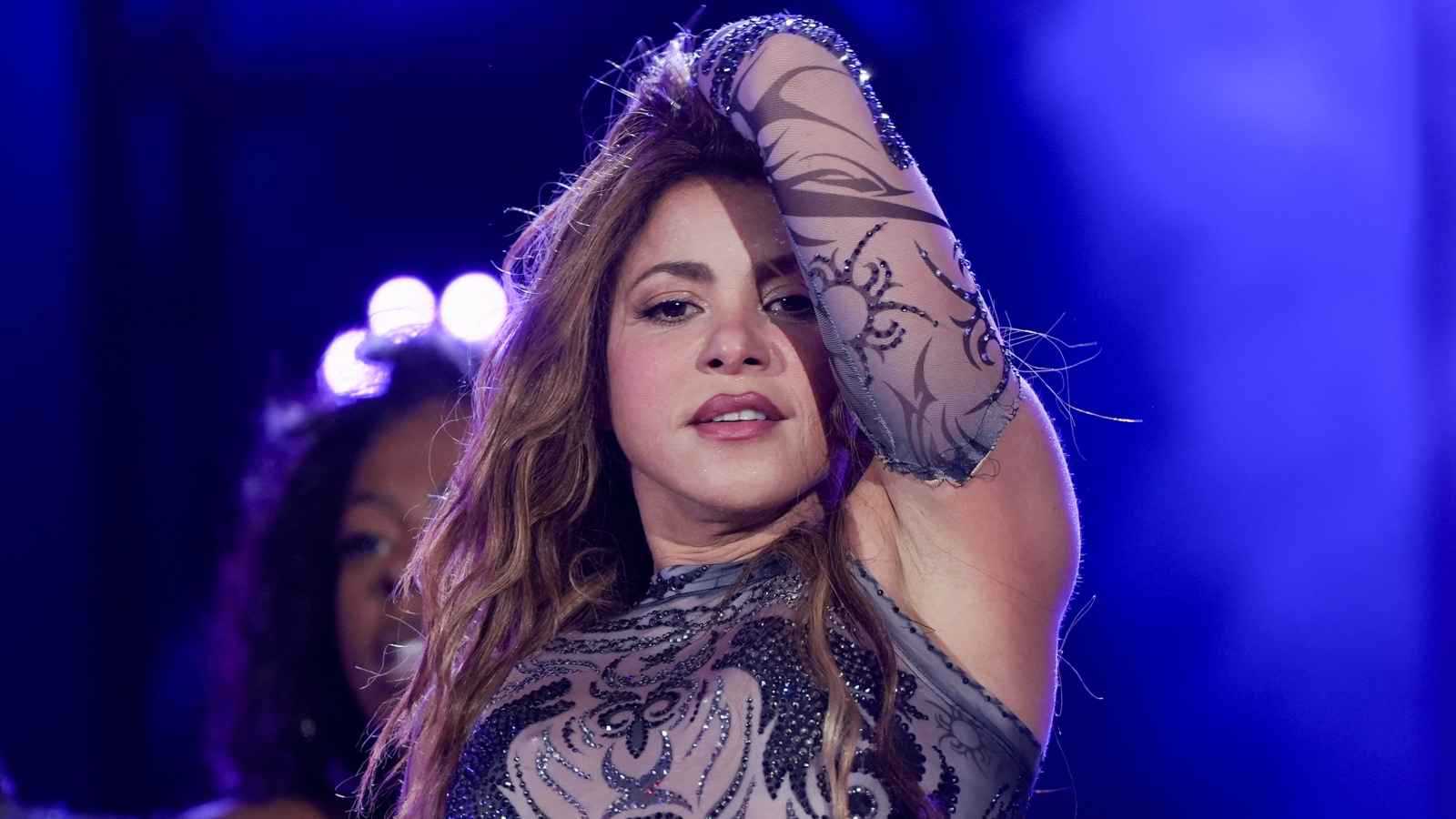 شاكيرا تحيي حفل كوباكابانا بأسلوب مادونا وليدي غاغا