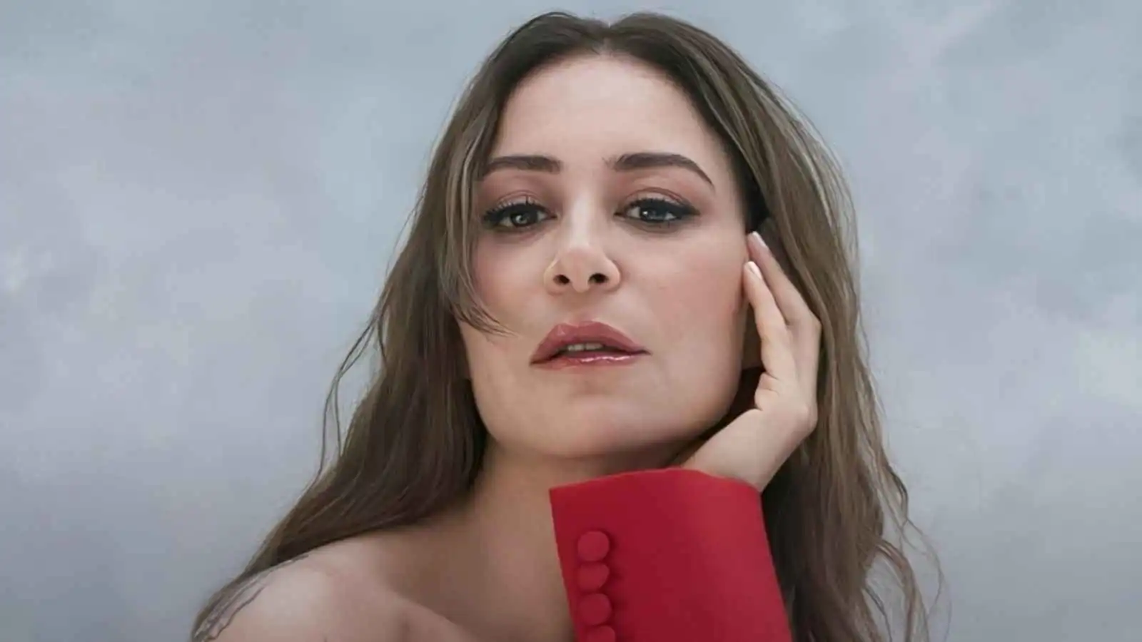 فيلم "نورماندي" يجمع منة شلبي وأمير كرارة.. قصته وموعد عرضه