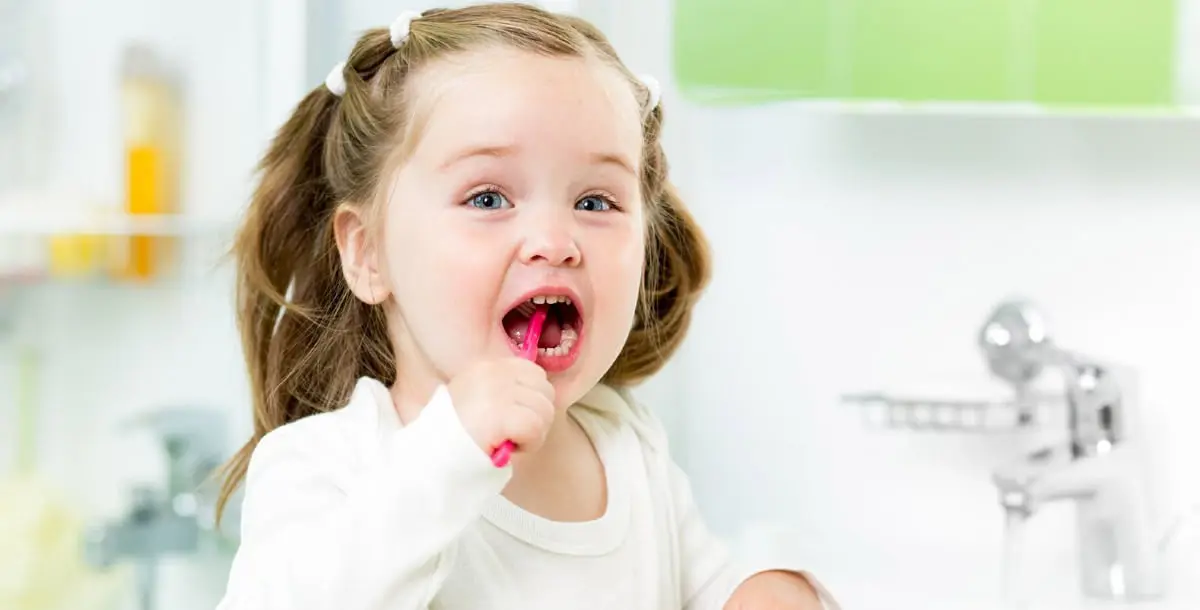5 طرق لتشجيع الأطفال على تنظيف أسنانهم