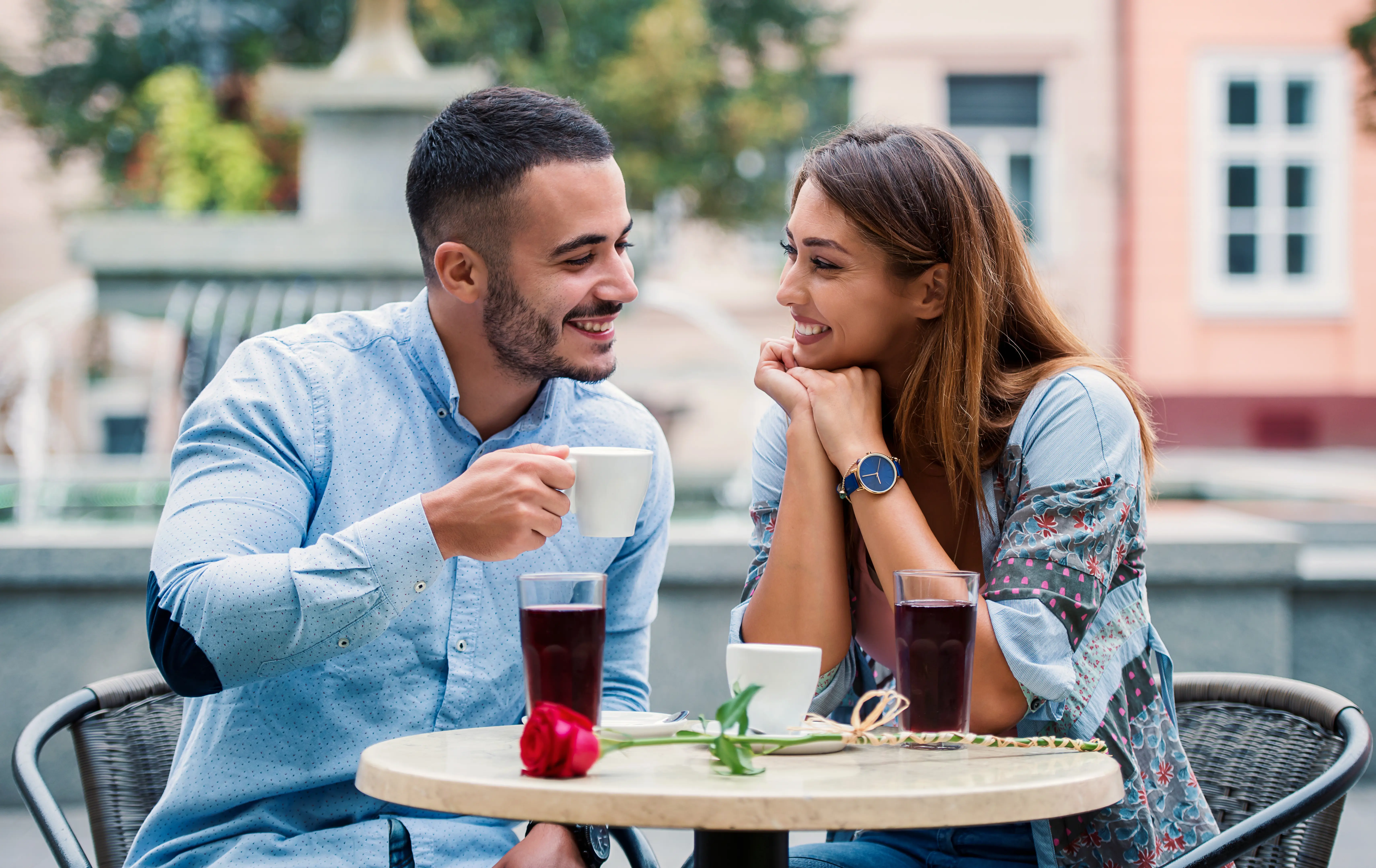 10 تصرفات تخبرك أن حبيبك سيعود إليكِ