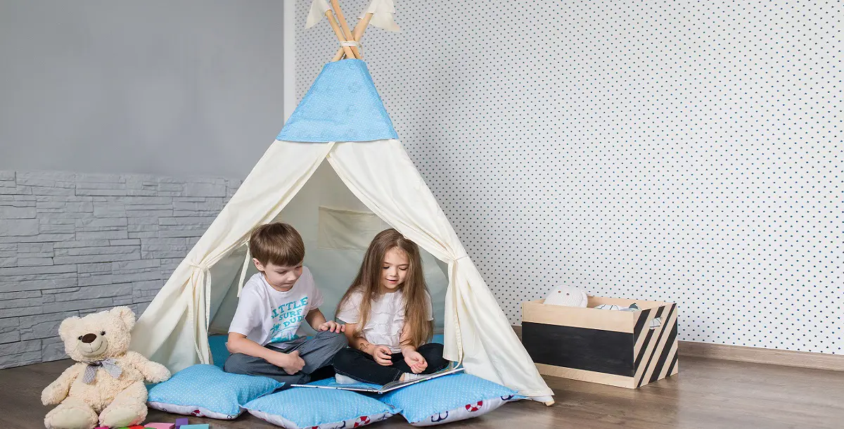 كيف يمكن لأطفالك أن يعيشوا مغامرة التخييم في غرفتهم؟