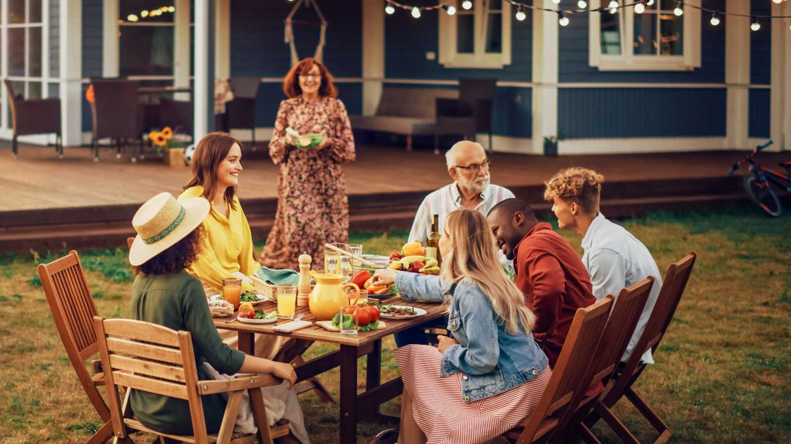 كيف تتجنبين أذى الأقارب؟