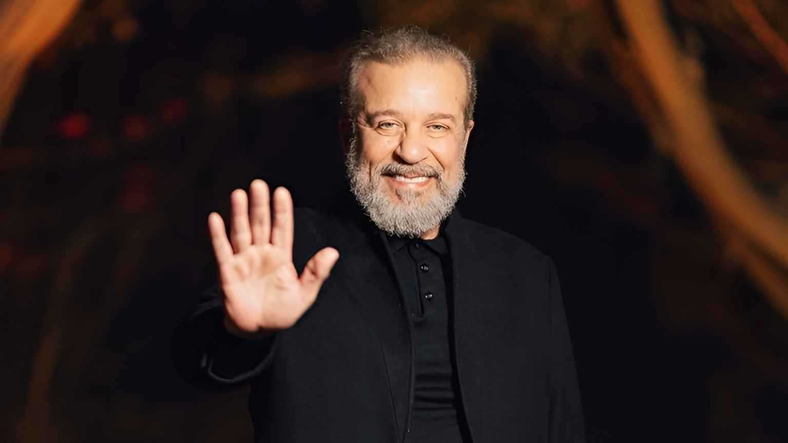 شريف منير يكشف موعد انتهاء تصوير "ريد فلاج" وخطة عرضه (خاص) 