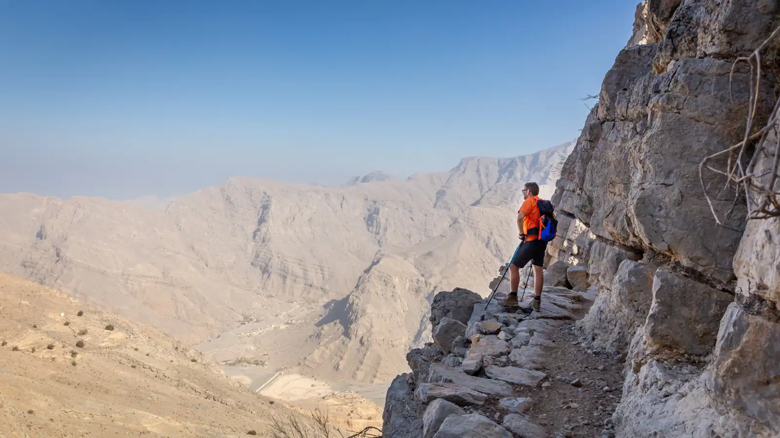 أفضل أنشطة المشي الجبلي والمغامرات في وادي غليلة