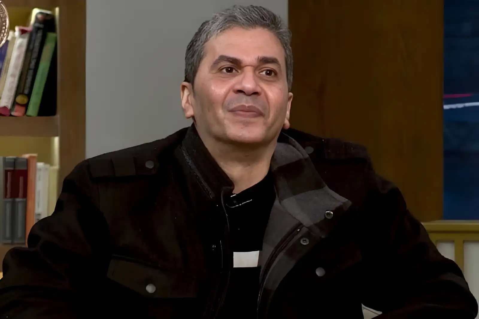 والدة عمرو محمد علي طلبت نقله إلى قصر العيني قبل وفاته