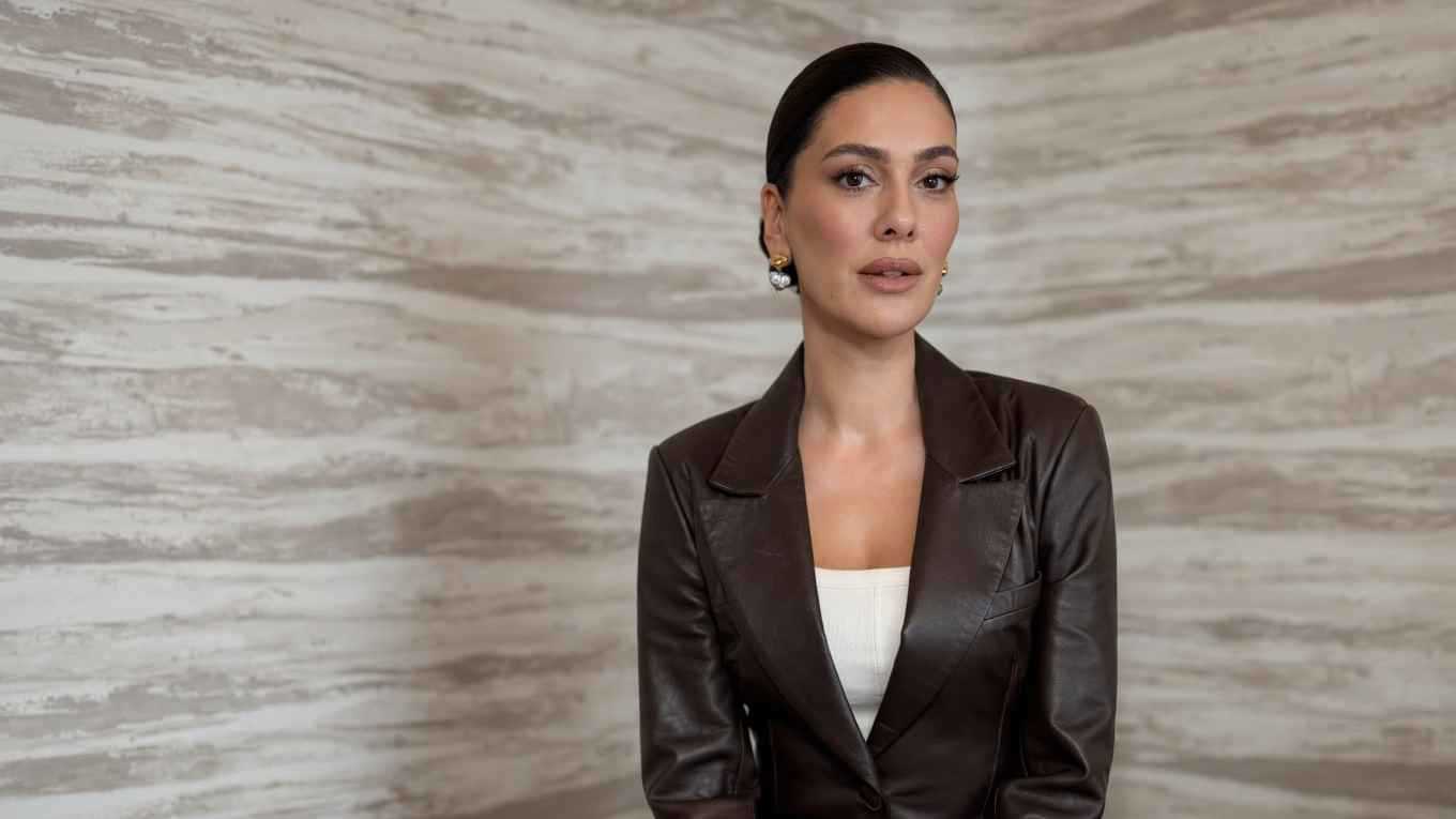 بيرغوزار كوريل تكشف سر نحافتها وحقيقة عملية المعدة 