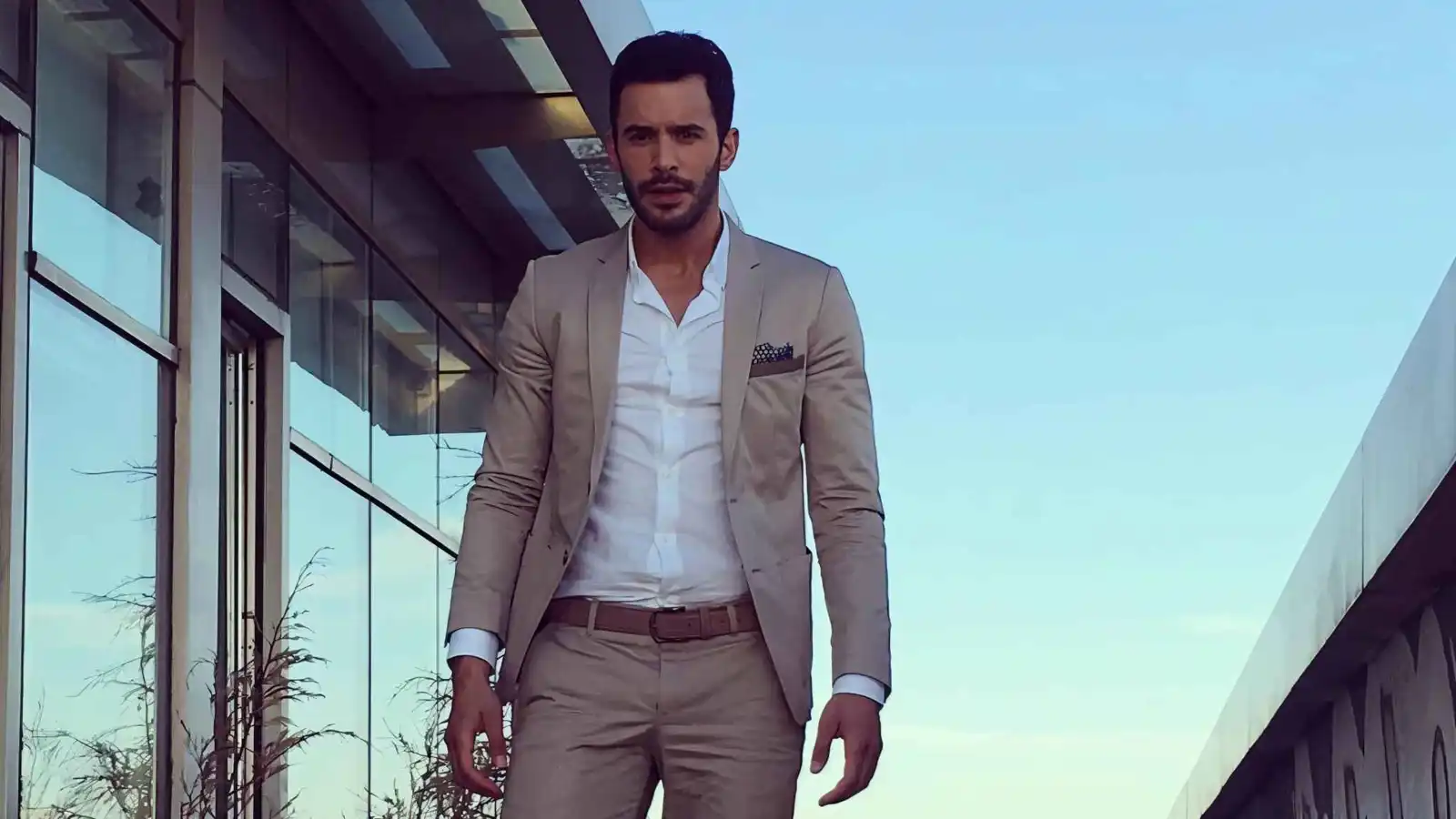 كشف أجر باريش أردوتش في "حب ودموع".. تفوق على هاندا أرتشيل