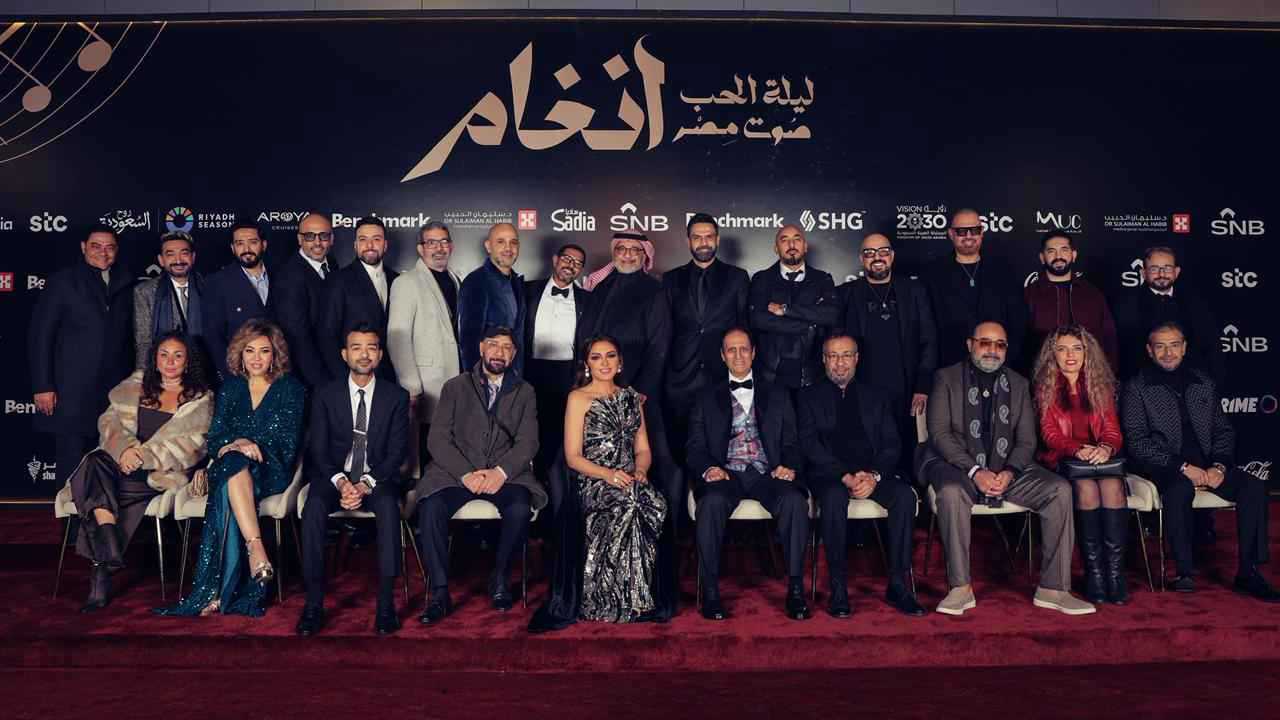 "فوشيا" يرصد كواليس أنغام في "ليلة الحب" ويكشف مفاجأتها المقبلة