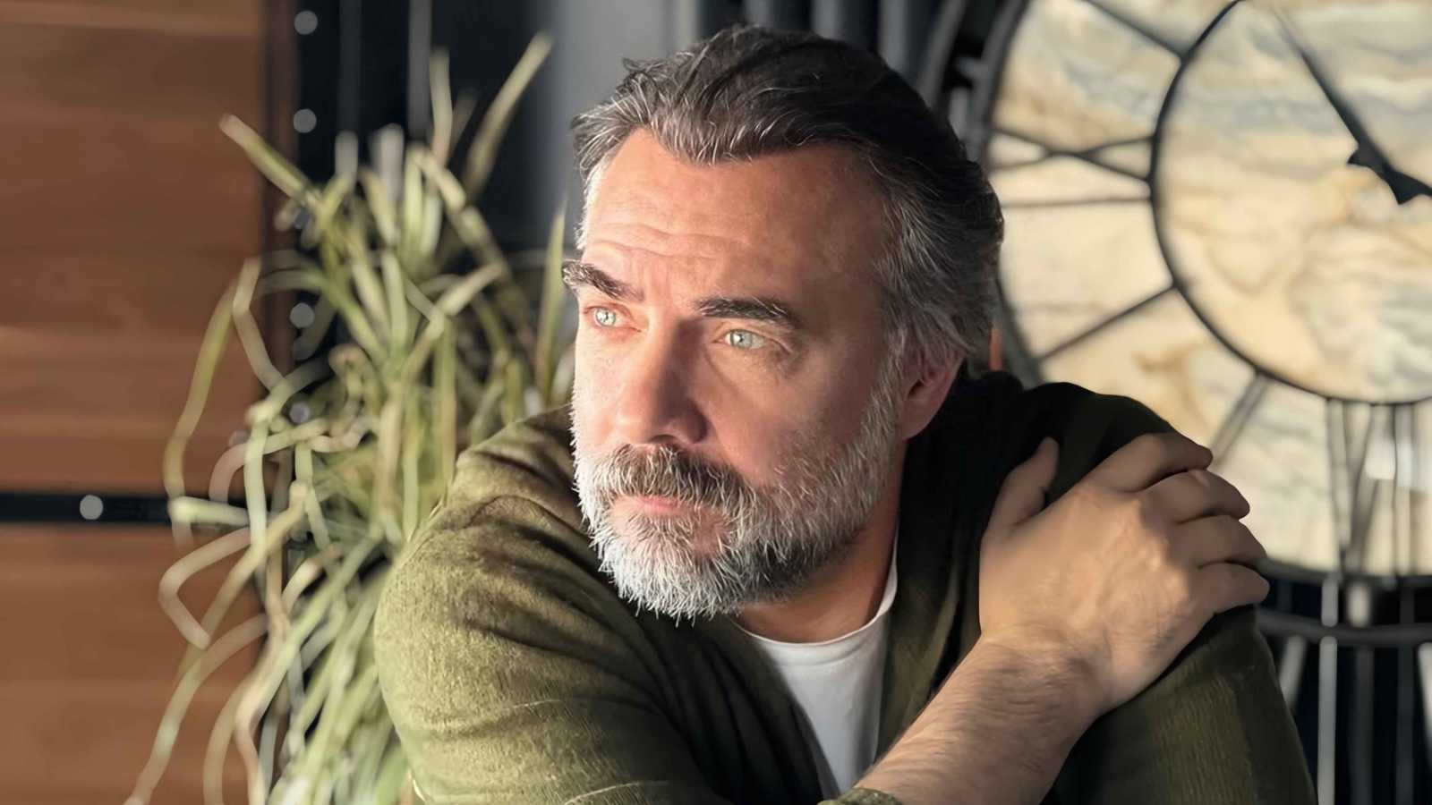 نجم "وادي الذئاب" ينفي تورطه بقضية المخدرات