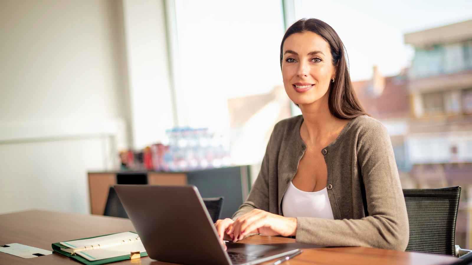أهم مهارة تحتاجها المرأة العاملة اليوم