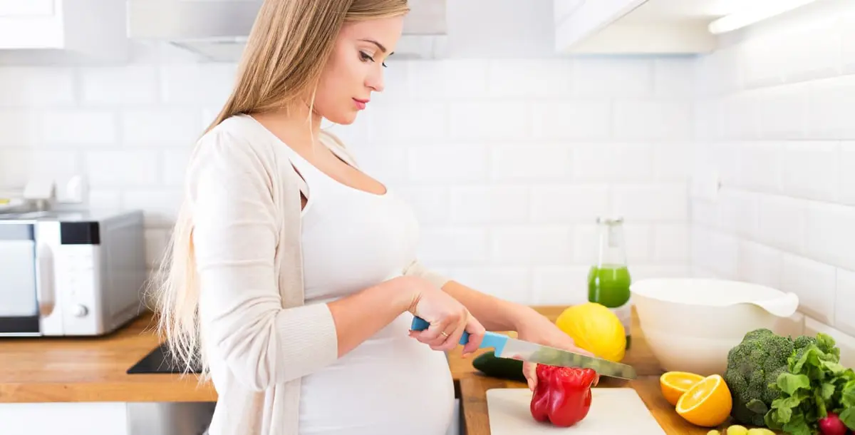 5 أطعمة تجنبيها أثناء فترة الحمل