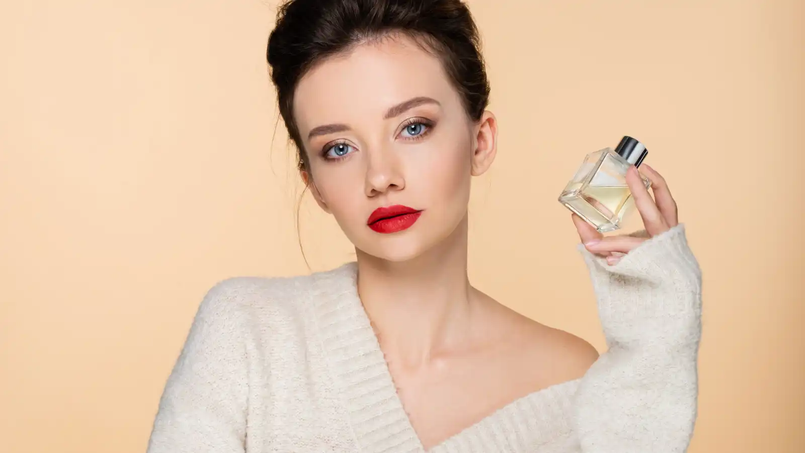 عطور الشتاء نفحات دافئة بطابع راقٍ