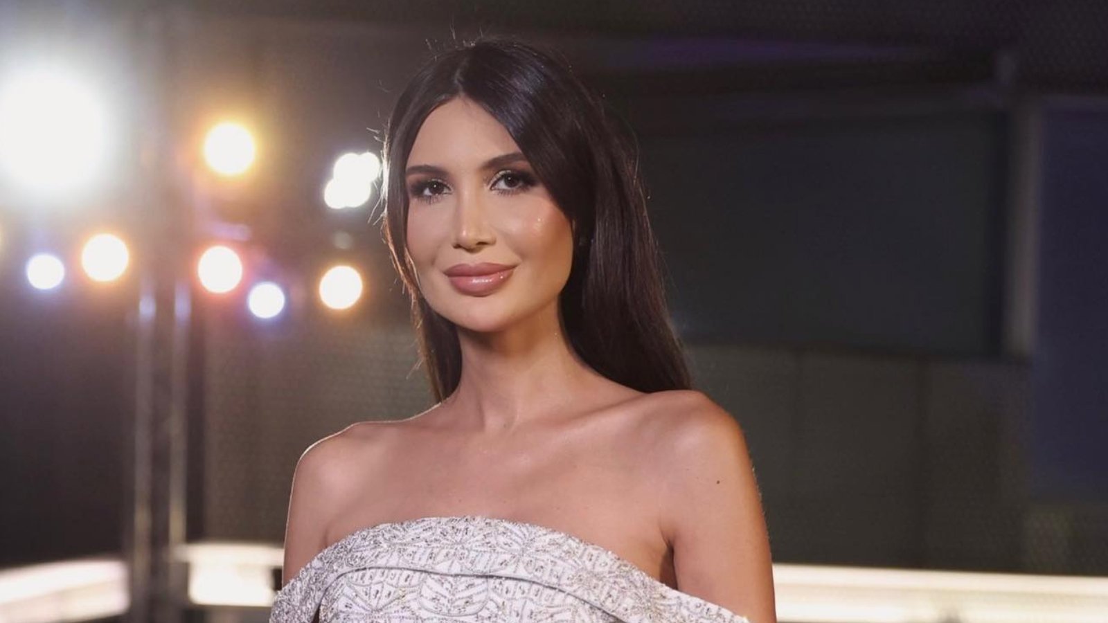 "رسائل عدوانية" تبعد أليس عبد العزيز عن "السوشيال ميديا"