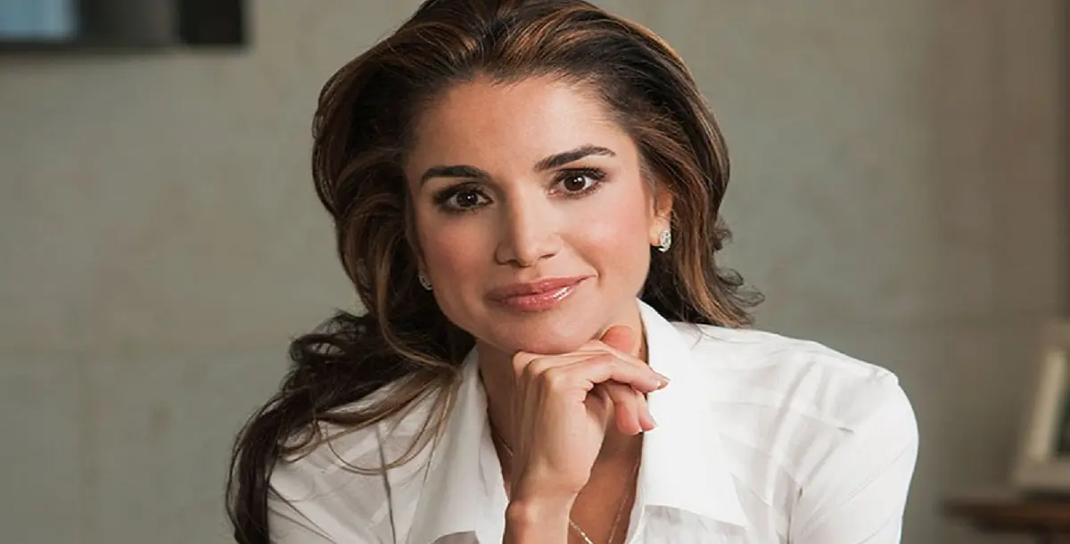 شاهدي.. الملكة رانيا تستقبل سيدة ألمانيا الأولى بإطلالة ناعمة