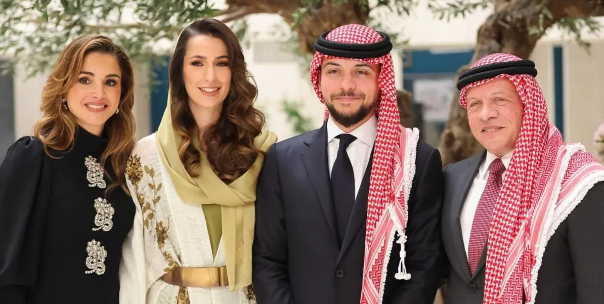 الملكة رانيا توجه رسالة للفنانين بعد طرح أغنانيهم بمناسبة زفاف الأمير الحسين
