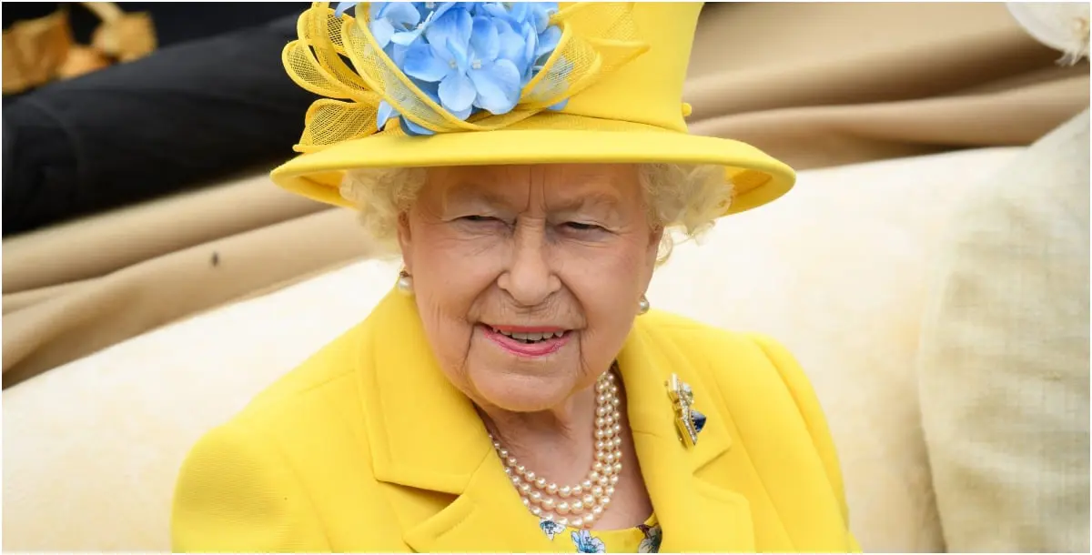 لماذا نامت الملكة إليزابيث في غرفة الخدم؟