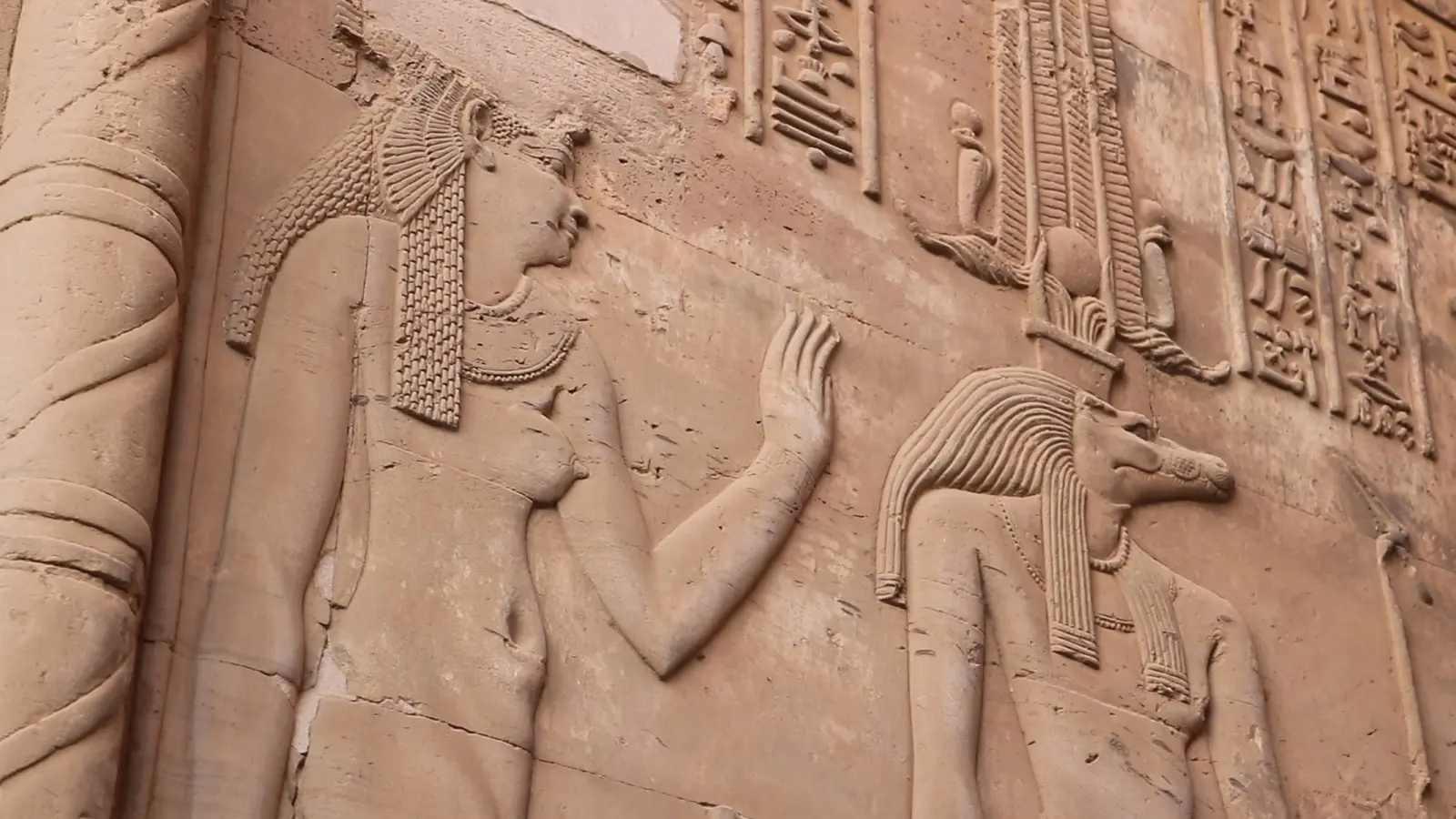 المتحف المصري ينشر صورا نادرة لمقصورة "حتحور".. هذه قصتها