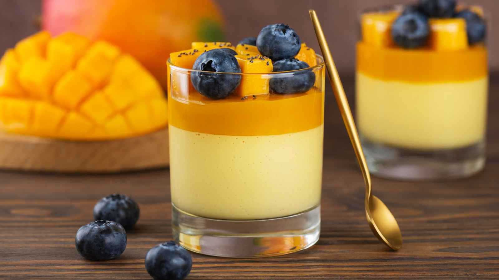 وصفة حلوى باناكوتا المانجو النباتية بمكونات بسيطة 