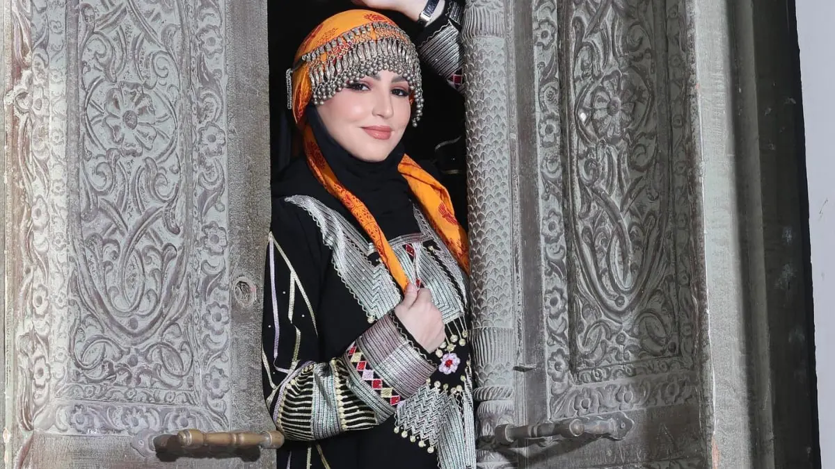 نصرة الحربي بـ "لوك جديد" بعد خلعها الحجاب 