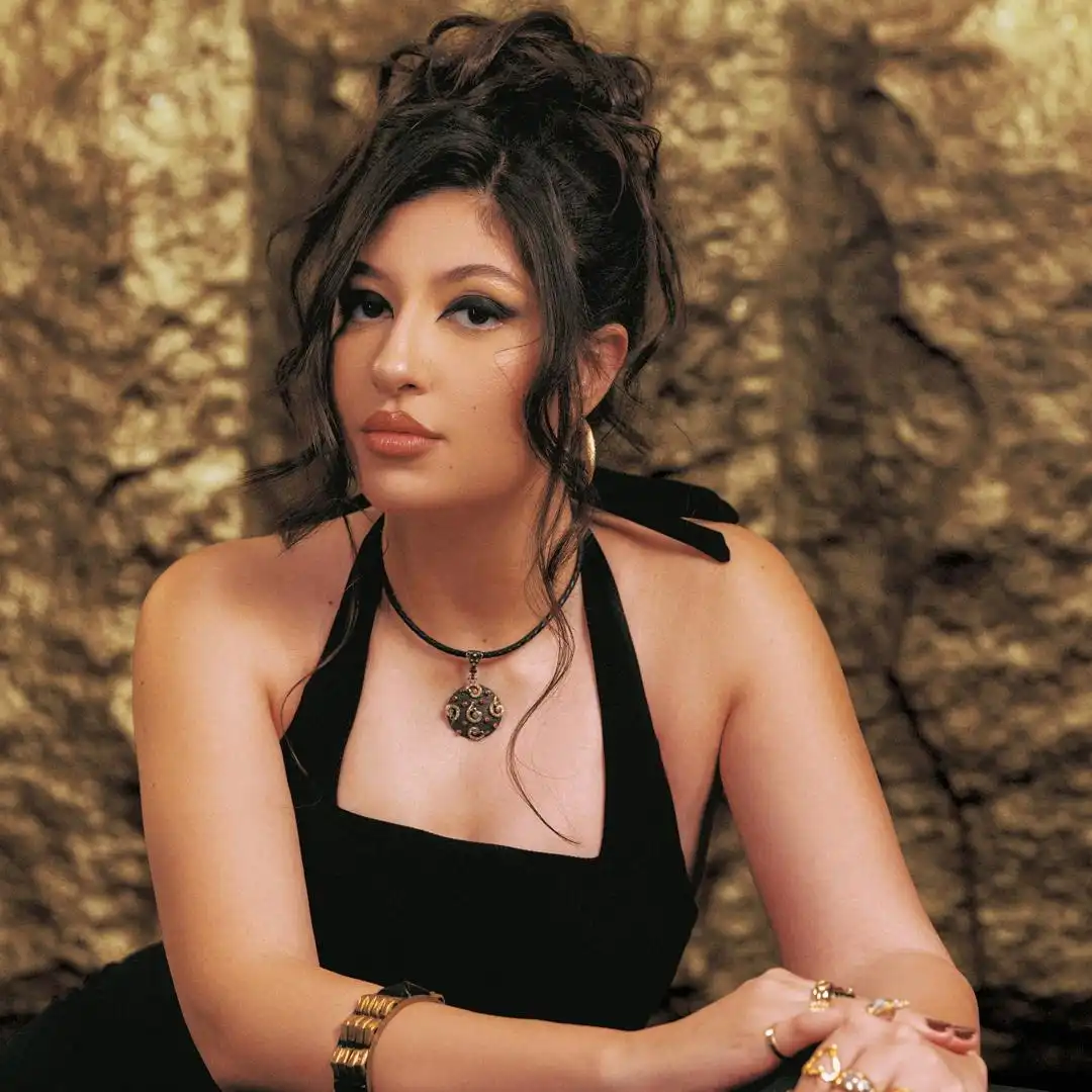 للّا فضة تطلق "ماهيش فارقة" بأسلوب موسيقي جديد