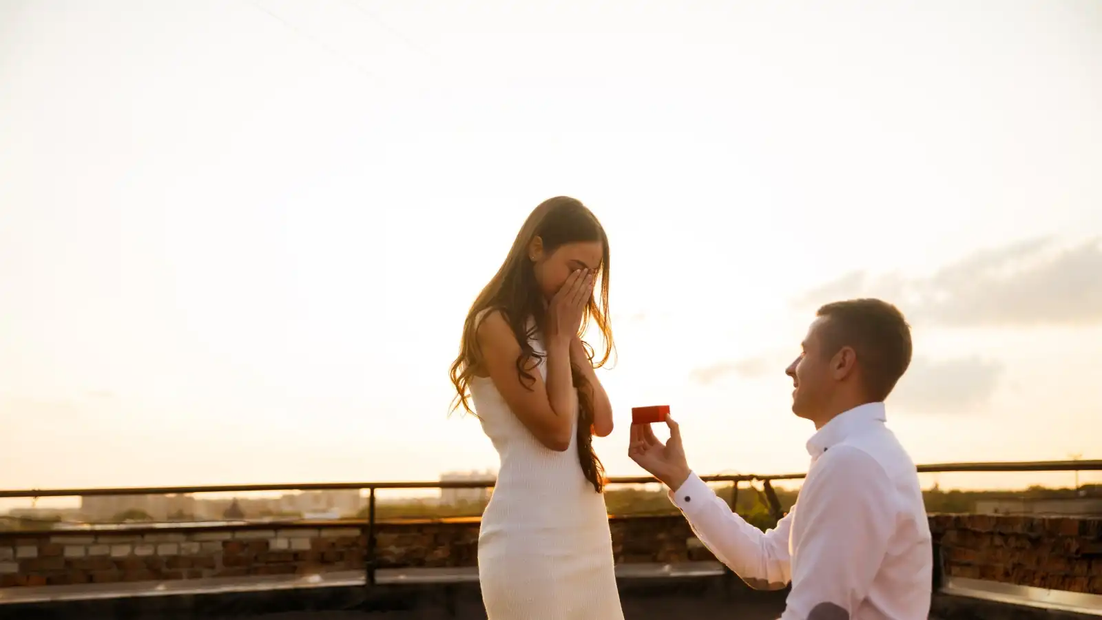 4 علامات تدل على جدية الرجل والتزامه بالعلاقة معك