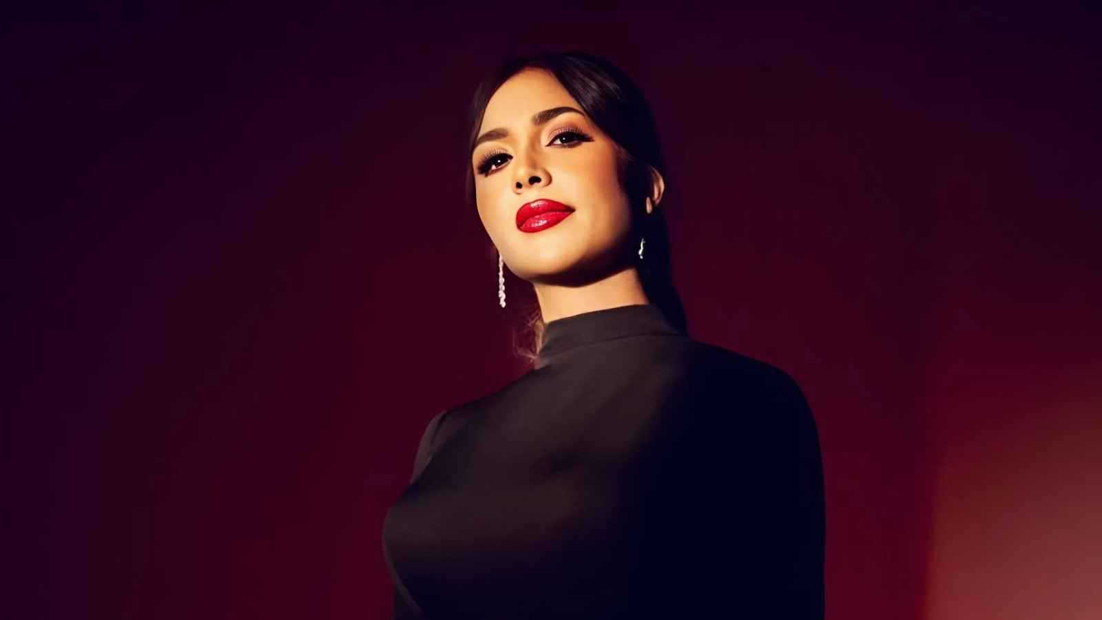 الفنانة جنات