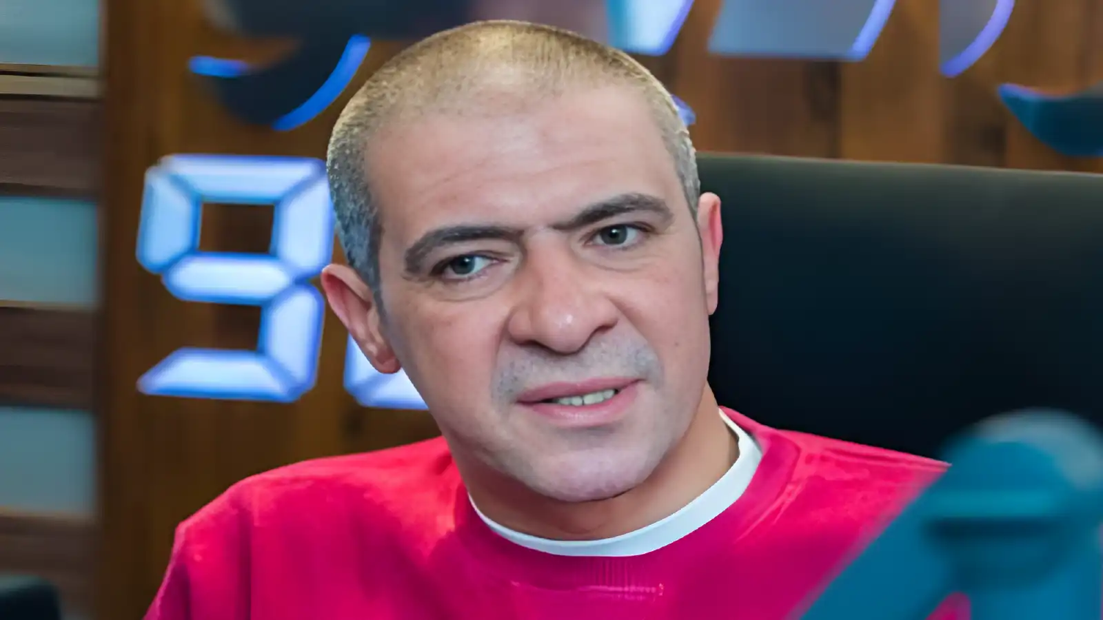 وفاة الشاعر الغنائي المصري هاني الصغير